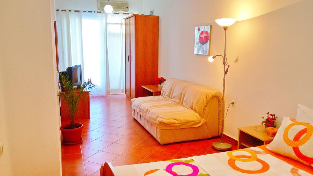 Pontino Apartments Улцинь Экстерьер фото